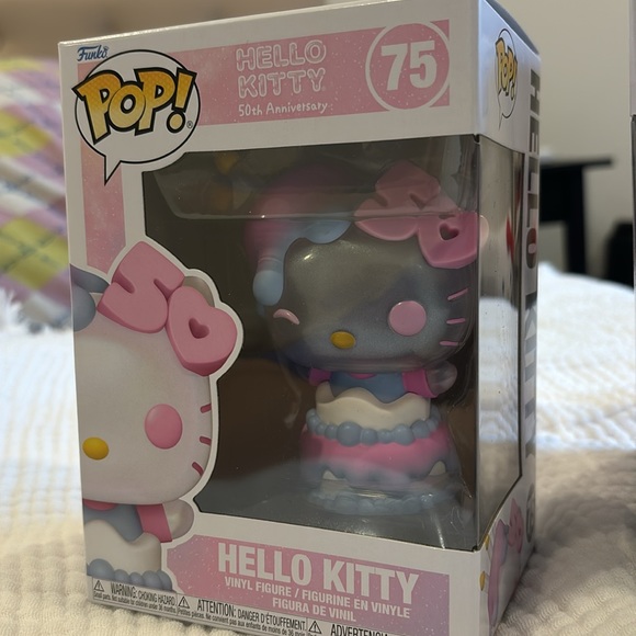 Funko Pop! #75 and #76 Hello Kitty 50th Anniversary Collection - Picture 2 of 6